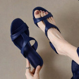 صندل زنانه پاشنهدار مدل Classic Heel با طراحی شیک و کفی نرم و راحت