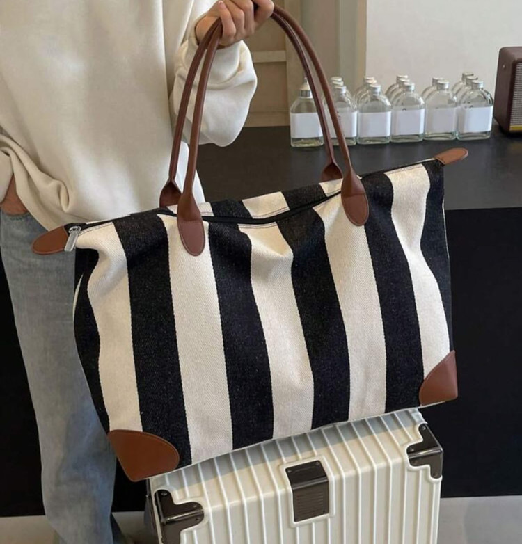 کیف مسافرتی جادار و شیک مدل Capri کاپری کد۰۰۷۷