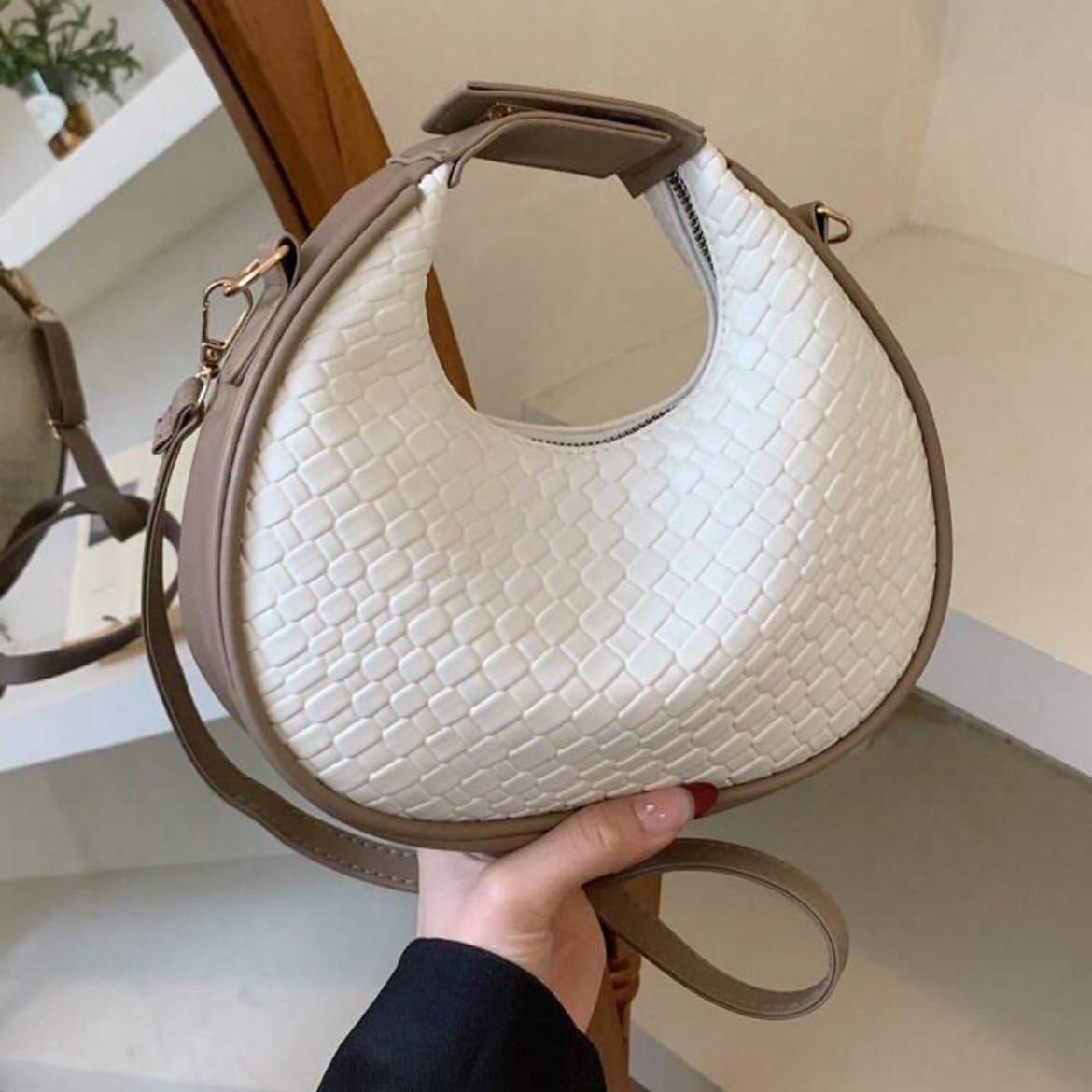 کیف دوشی زنانه لاکی مدل سارا۰۰۳۵
